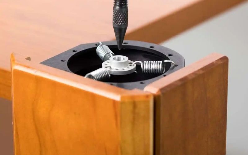 Ke May Solid Tech Hybrid In Oak.jpg (3)